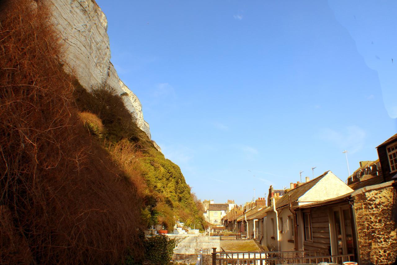Dover Adventure Backpackers Exterior photo